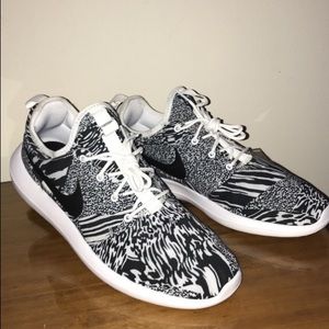 Limited Edition Nike ID Custom Roshe Two